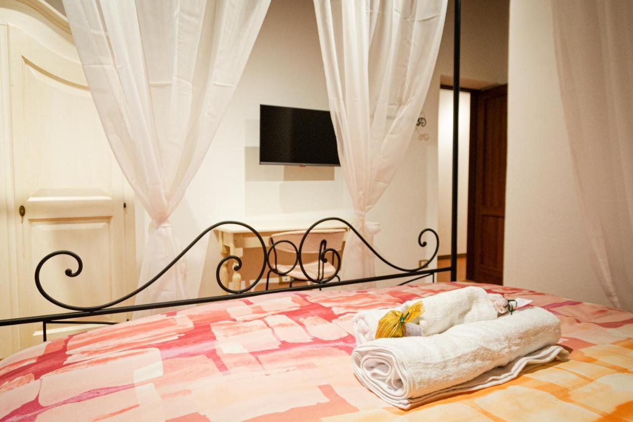 Pieve San Giovanni B&B Casa Del Pietro מראה חיצוני תמונה